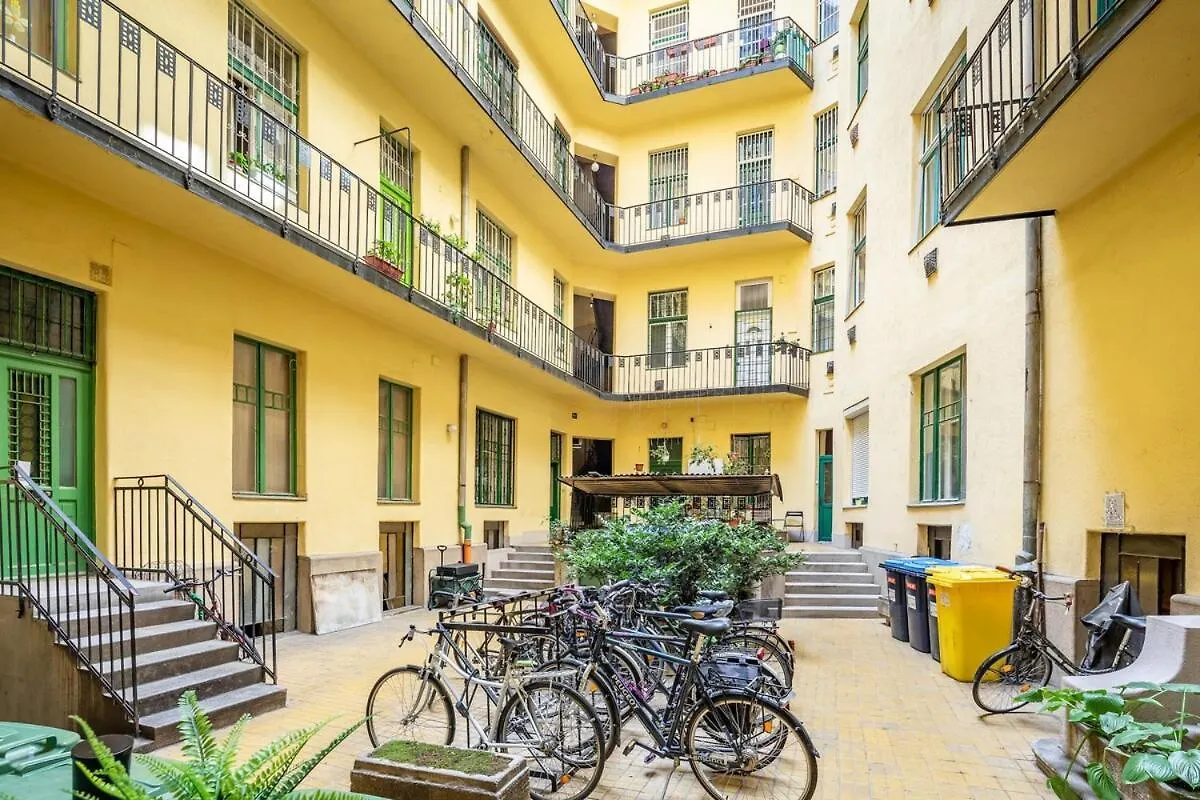 Star House In The City Budapest